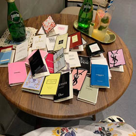 Vietnamita contador versão cartão perfume amostra-3102  