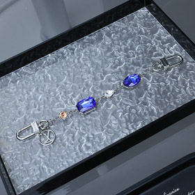 Louis Vuitton LV diamante encanto cadeia saco decoração dupla mola fivela cadeia pendente-3659  