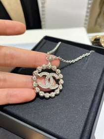 Chanel ouro completo diamante duplo C colar redondo oco-3748  