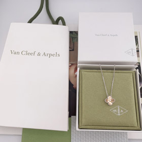 Van Cleef & Arpels ouro branco e ouro rosa diamante quatro folhas trevo colar-3833  