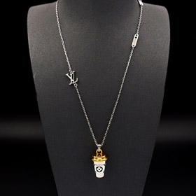 Louis Vuitton LV Carta Floral esmalte Inscrição Miniatura Café Copa Colar-3915  