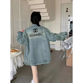 Nova jaqueta de denim pesadamente embelezada da Chanel com letras de strass e bordado-5119  