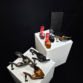 Yves Saint Laurent (YSL) sandálias de salto alto de pé aberto-5741  