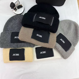 Jacquemus boneco quente com letras bordadas-5974  